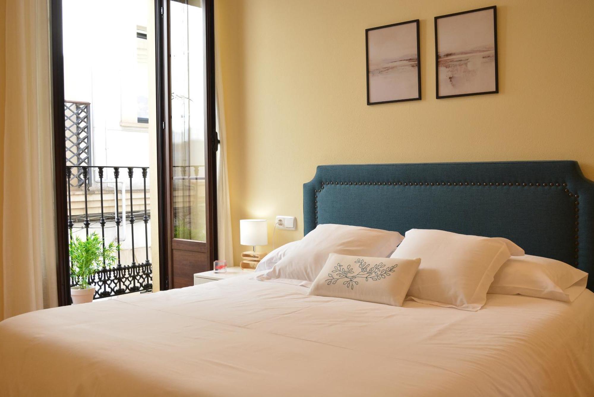 Apartamento Puerta De Cordoba- Exterior Con Balcones Extérieur photo
