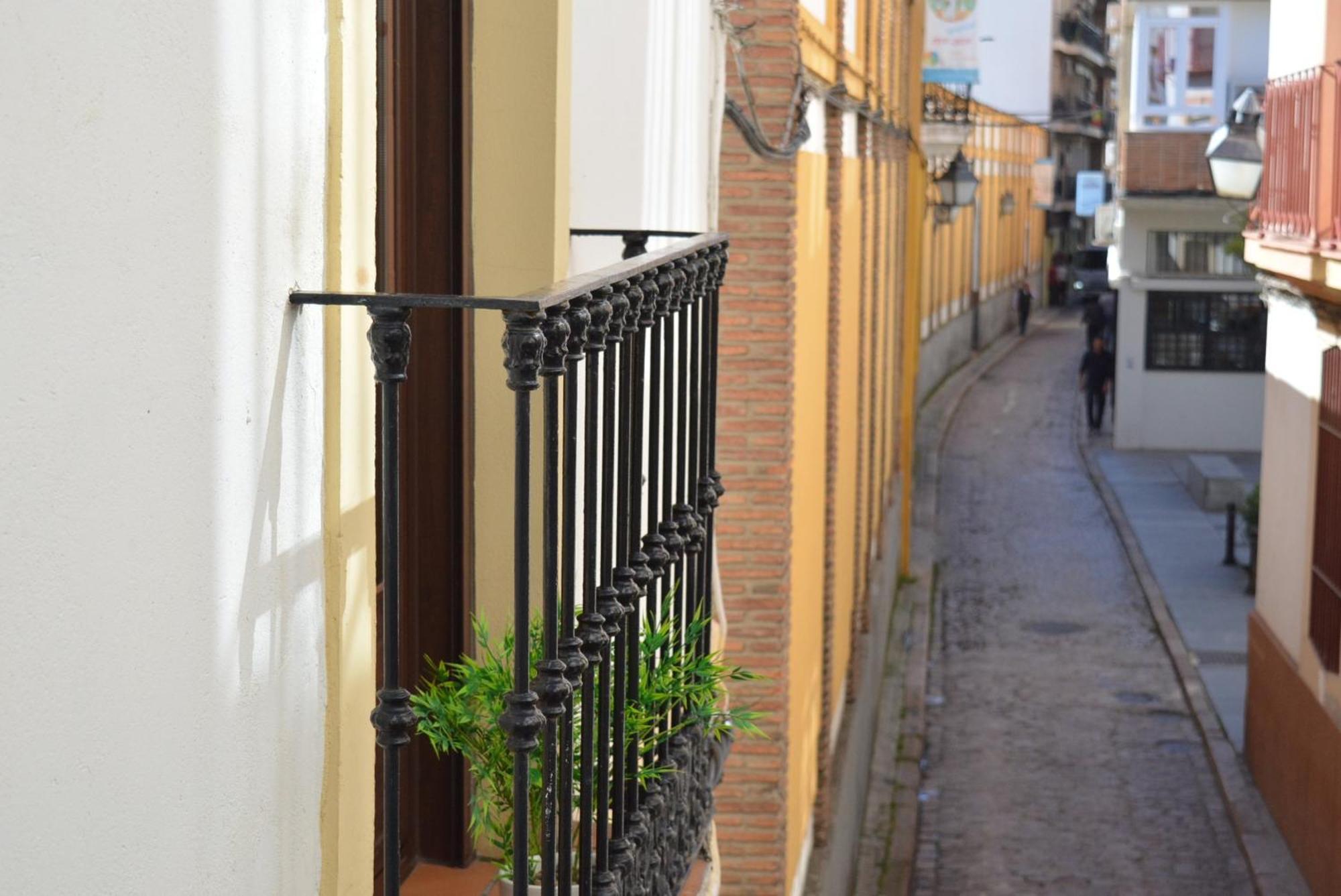 Apartamento Puerta De Cordoba- Exterior Con Balcones Extérieur photo